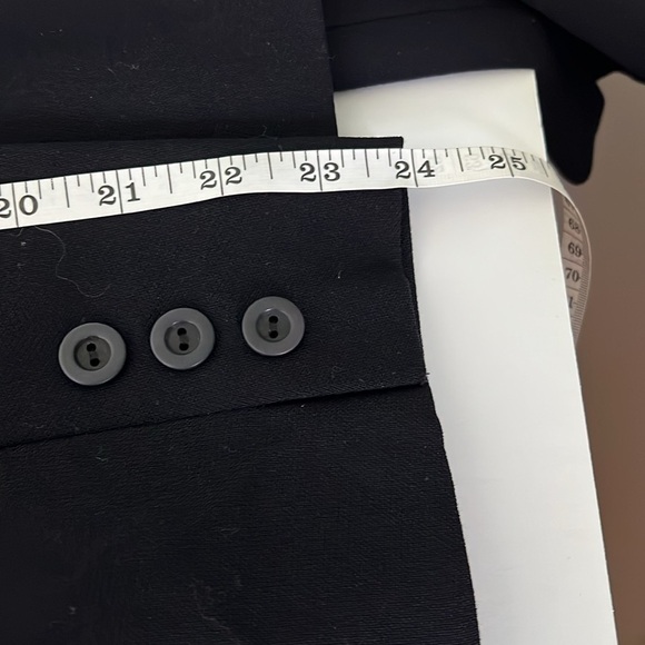 Jones New York NWOT Women’s Black Elegant Long Sleeve Wool Blazer Size 8. - Picture 16 of 16